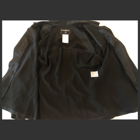 ✨Vintage CHANEL 2002 Collection CC Logo Black Silk Suit Jacket Blazer